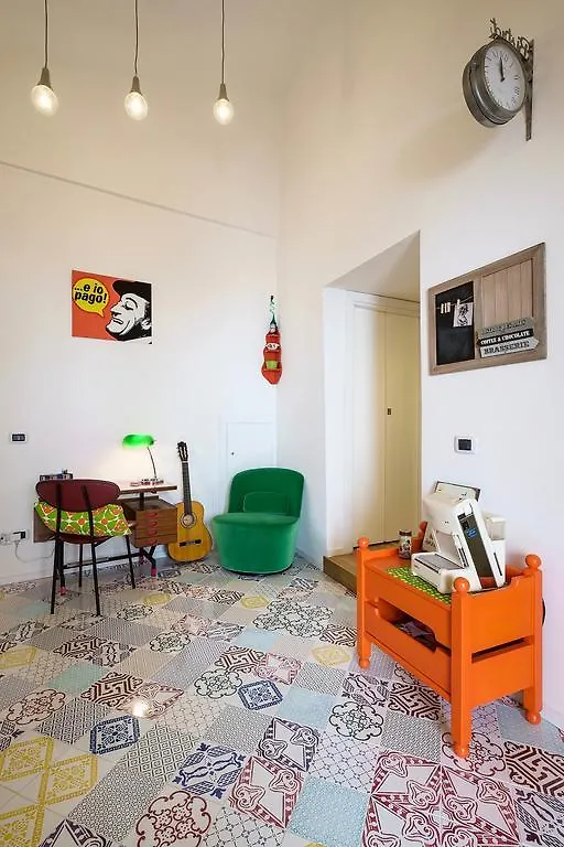 פלרמו Mad Bed & Breakfast 0*,  איטליה